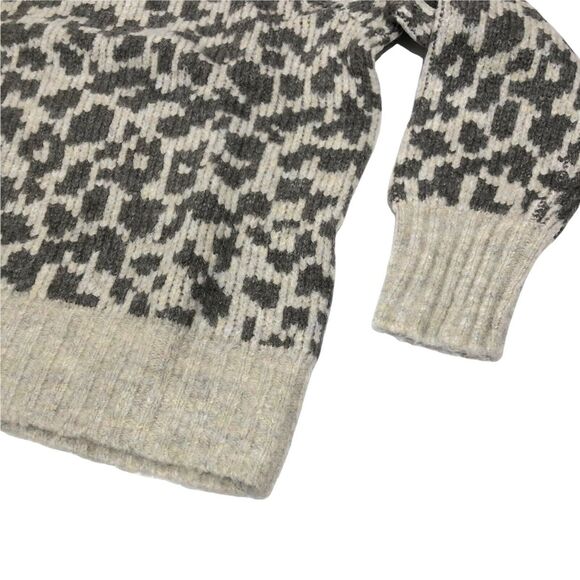 NEW Old Navy Cozy Crewneck Sweater Leopard Print Long Slv Pullover Top Womens XS - Picture 4 of 6